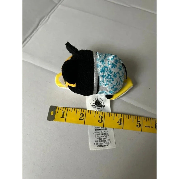 Disney Tsum Tsum Mickey Surfing Mini Plush - Picture 5 of 5